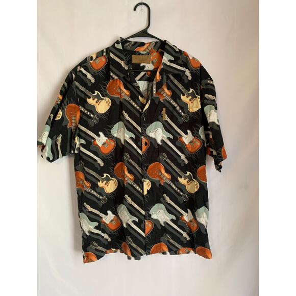 ClearWater Outfitters Guitar Men's  Large Black Print Short Sleeve Button Up - Picture 1 of 6